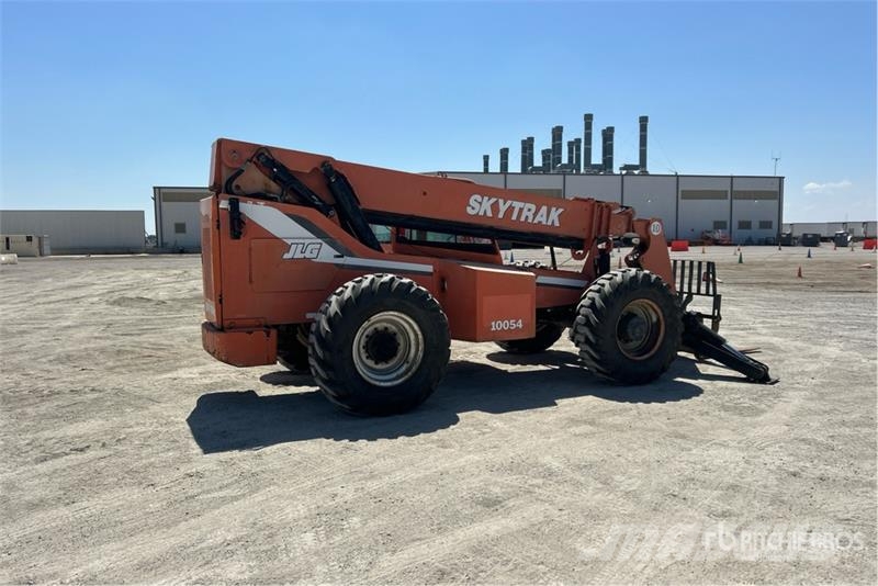 SkyTrak 10054 Telescopic handlers