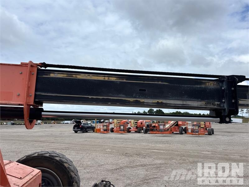 SkyTrak 10054 Telescopic handlers