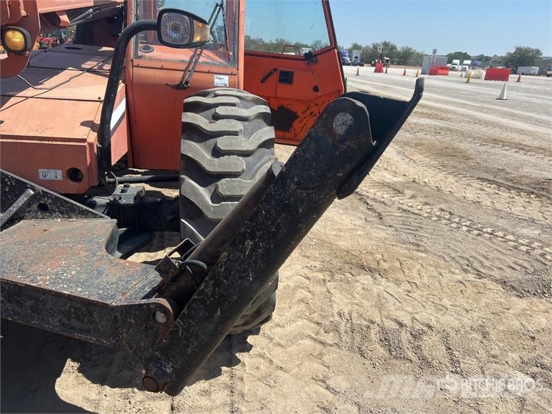 SkyTrak 10054 Telescopic handlers