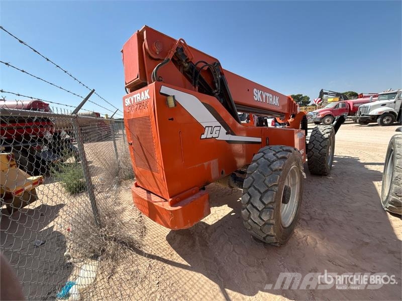 SkyTrak 10054 Telescopic handlers