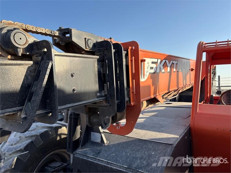 SkyTrak 10054 Telescopic handlers