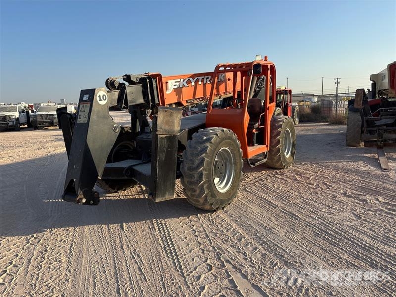 SkyTrak 10054 Telescopic handlers