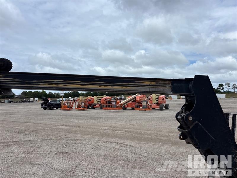 SkyTrak 10054 Telescopic handlers