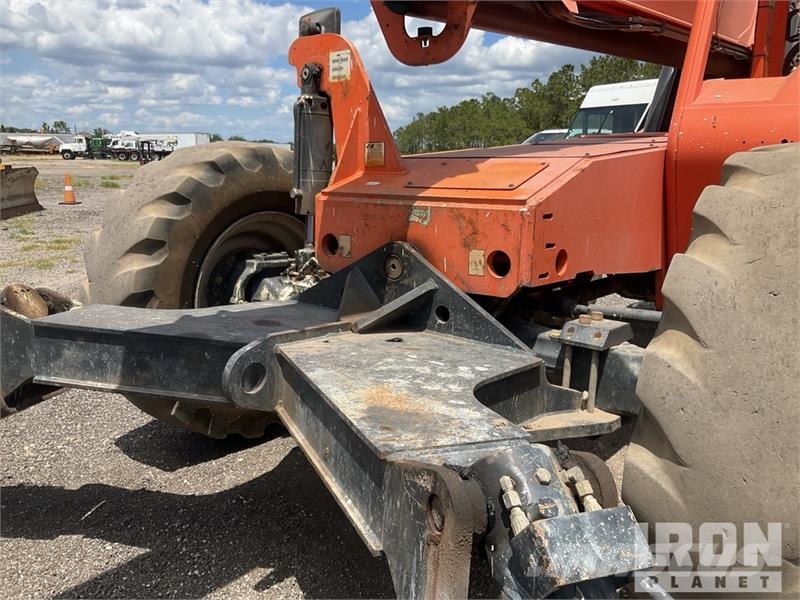SkyTrak 10054 Telescopic handlers