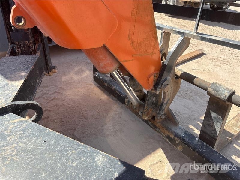 SkyTrak 10054 Telescopic handlers