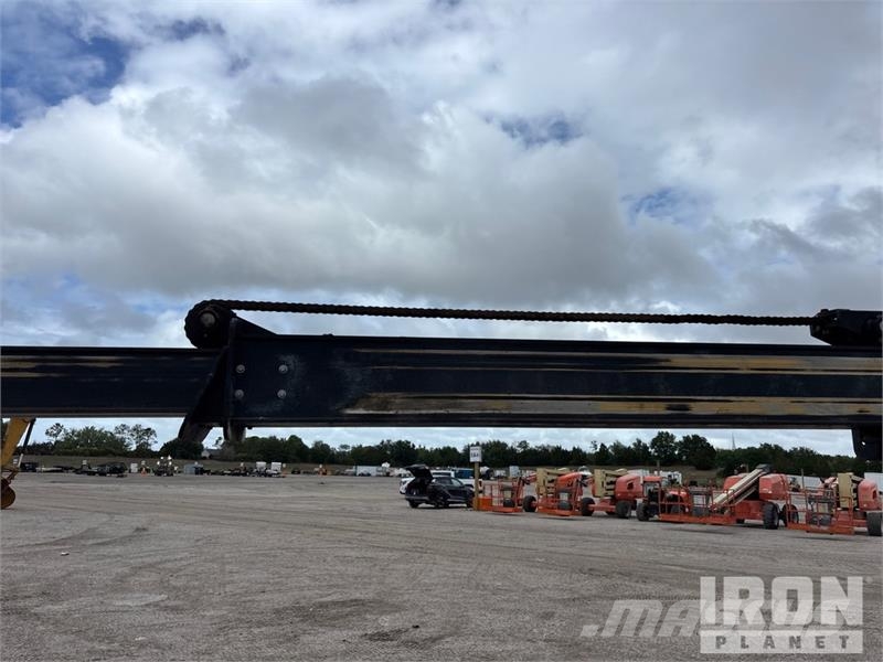 SkyTrak 10054 Telescopic handlers