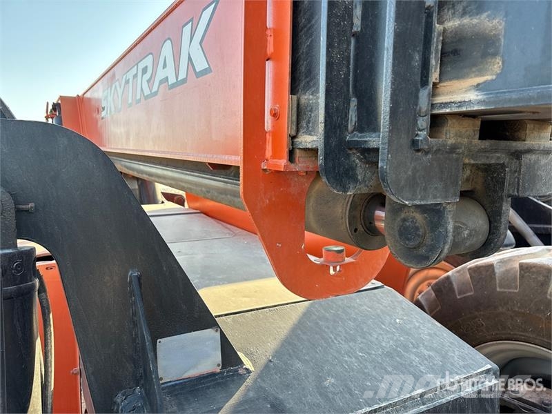 SkyTrak 10054 Telescopic handlers