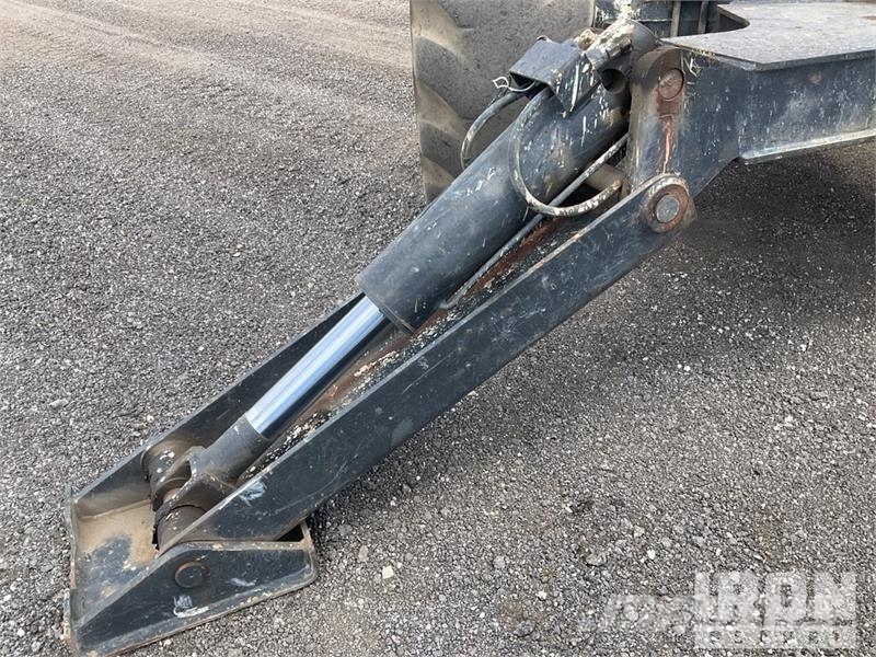 SkyTrak 10054 Telescopic handlers