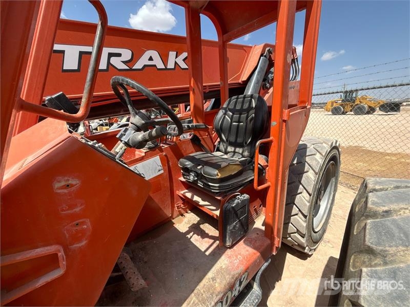 SkyTrak 10054 Telescopic handlers