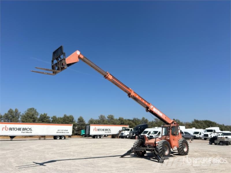 SkyTrak 10054 Telescopic handlers