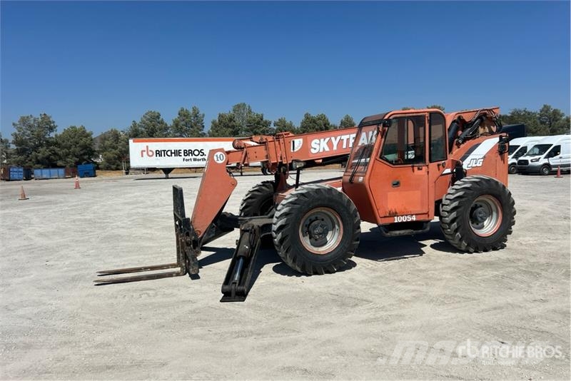SkyTrak 10054 Telescopic handlers
