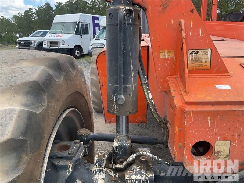SkyTrak 10054 Telescopic handlers