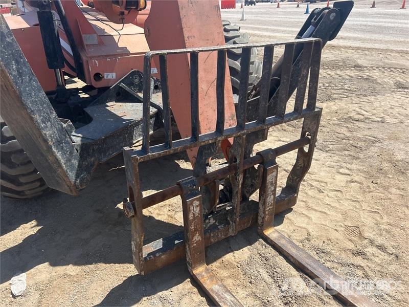 SkyTrak 10054 Telescopic handlers