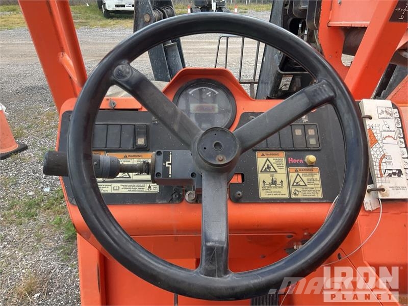 SkyTrak 10054 Telescopic handlers