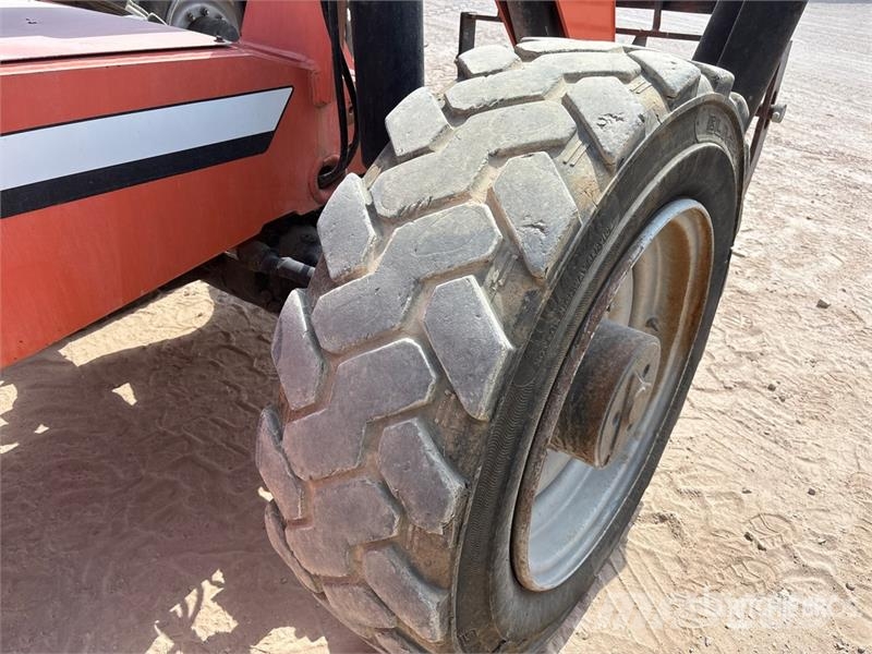 SkyTrak 10054 Telescopic handlers