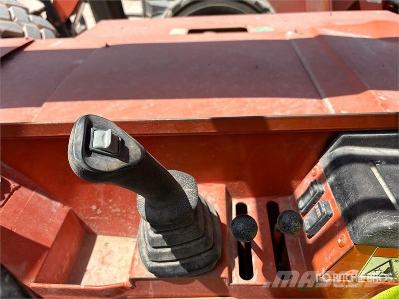 SkyTrak 10054 Telescopic handlers