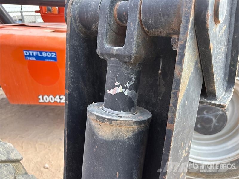 SkyTrak 10054 Telescopic handlers