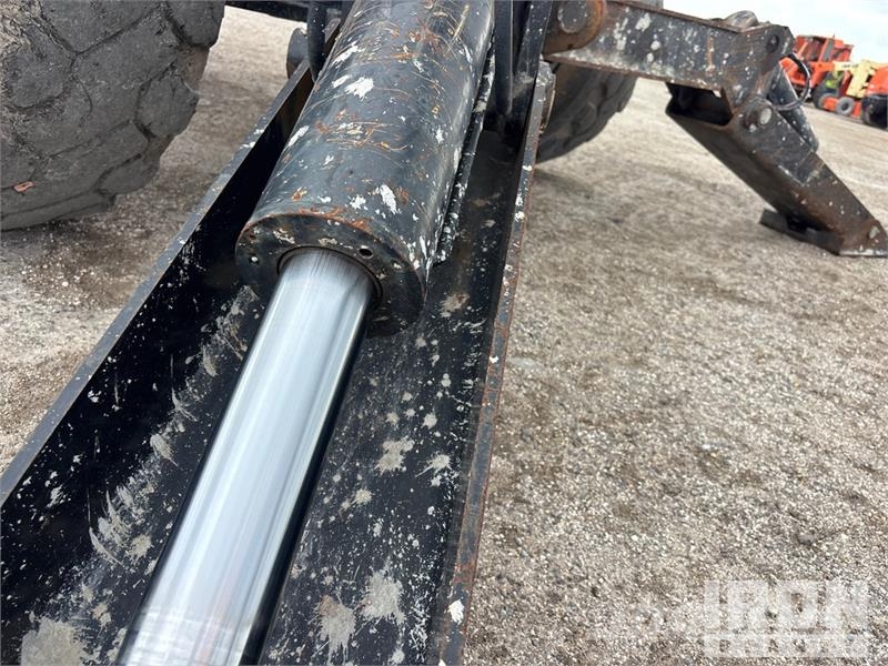 SkyTrak 10054 Telescopic handlers