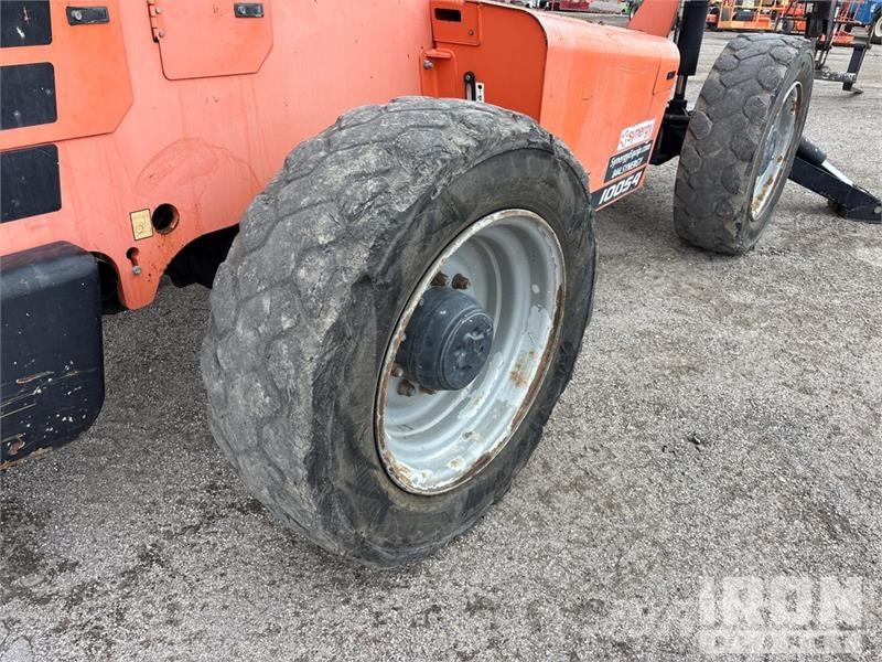 SkyTrak 10054 Telescopic handlers
