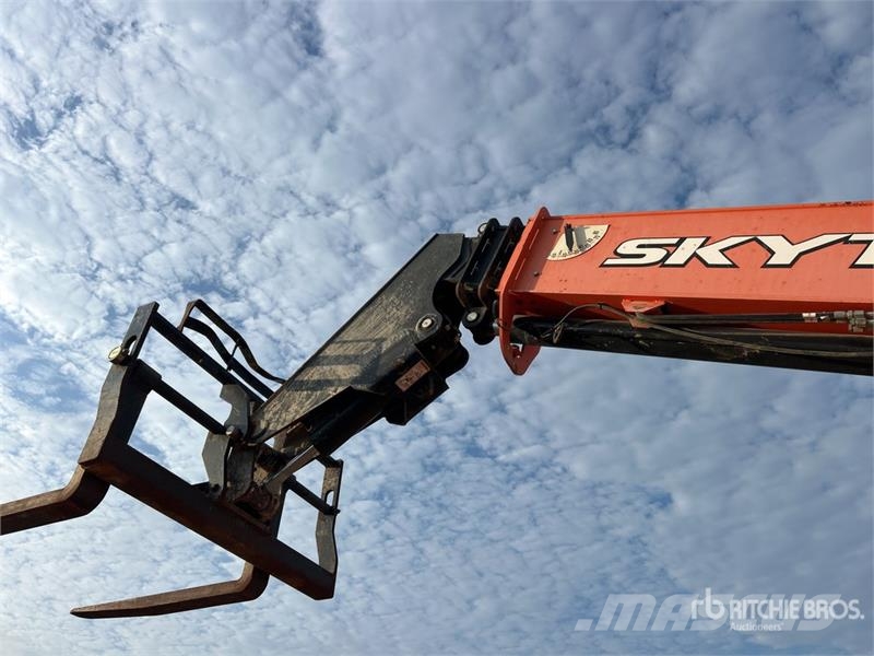 SkyTrak 6042 Teleskopski viličarji