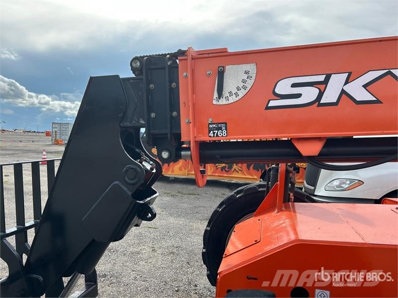 SkyTrak 6042 Teleskoplader