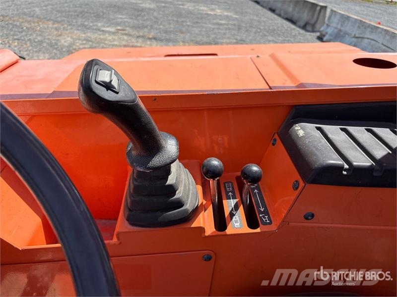 SkyTrak 8042 Telescopic handlers