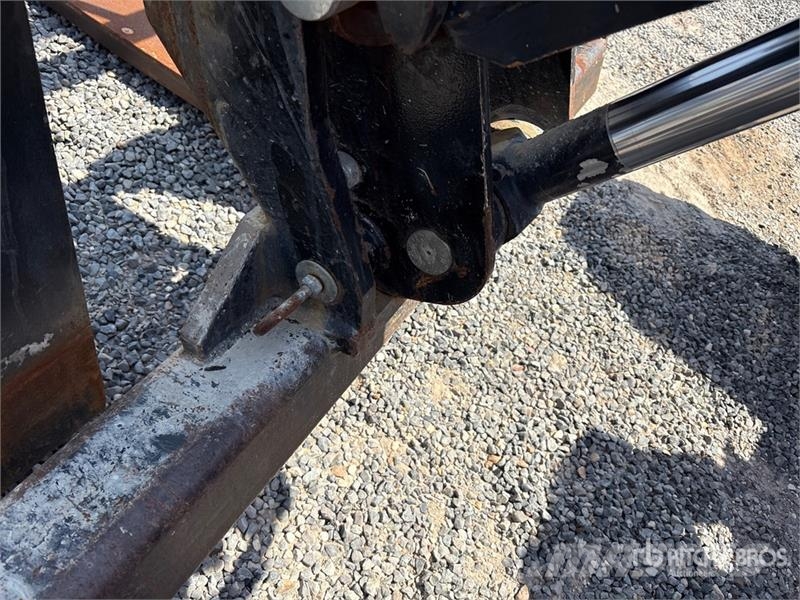 SkyTrak 8042 Telescopic handlers