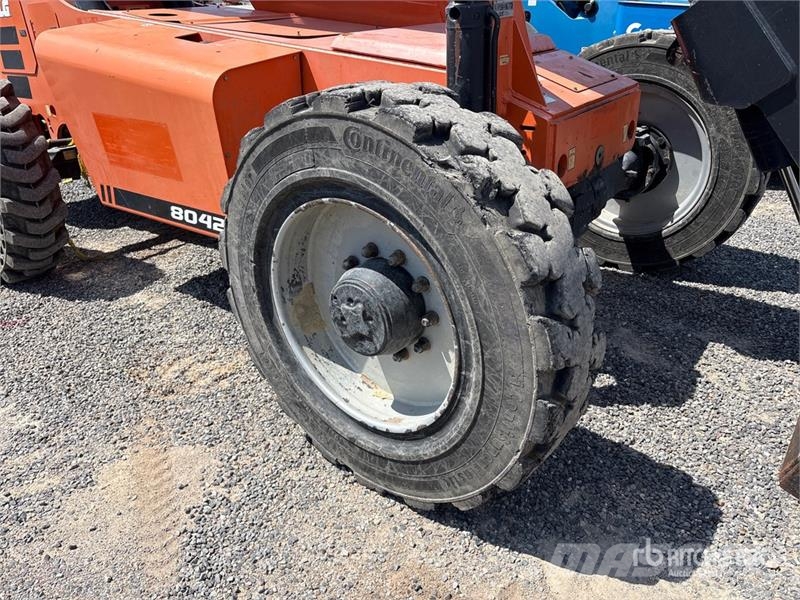 SkyTrak 8042 Telescopic handlers