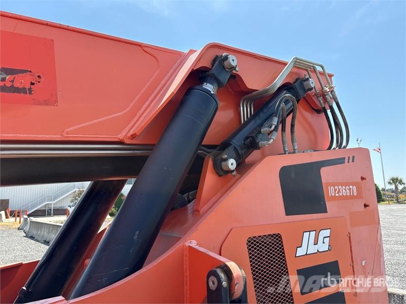 SkyTrak 8042 Telescopic handlers