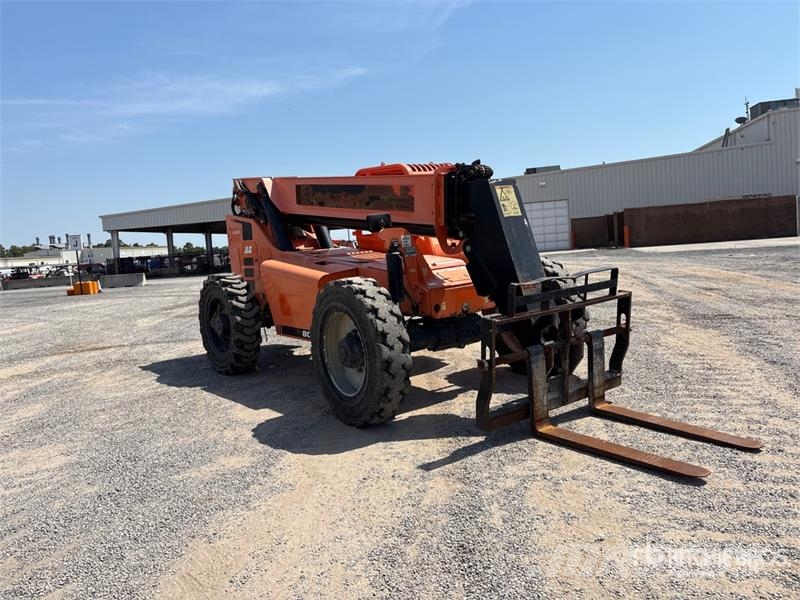 SkyTrak 8042 Telescopic handlers