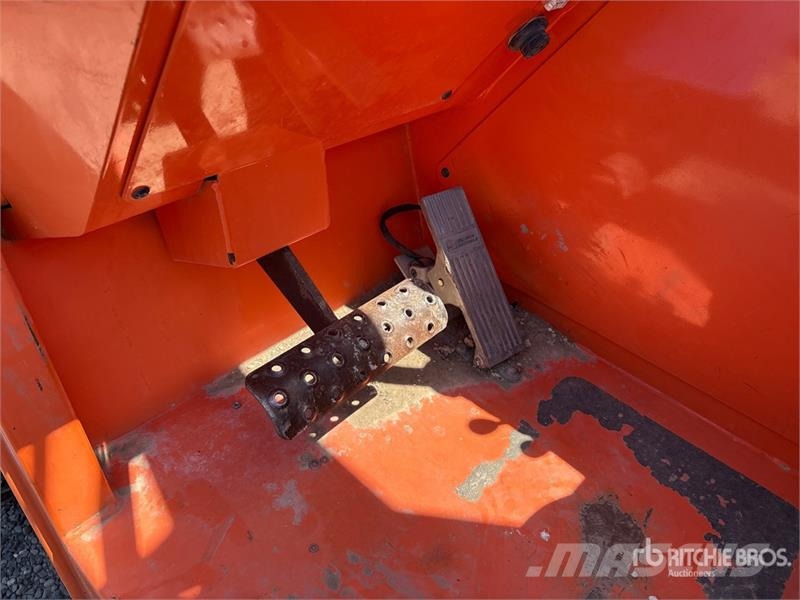 SkyTrak 8042 Telescopic handlers