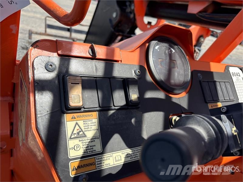 SkyTrak 8042 Telescopic handlers
