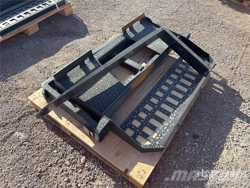 Skyway WSSBF-1150 45 in Skid Steer Forks (Unused) フォーク