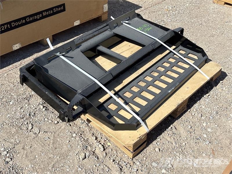 Skyway WSSBF-1150 45 in Skid Steer Forks (Unused) Villák