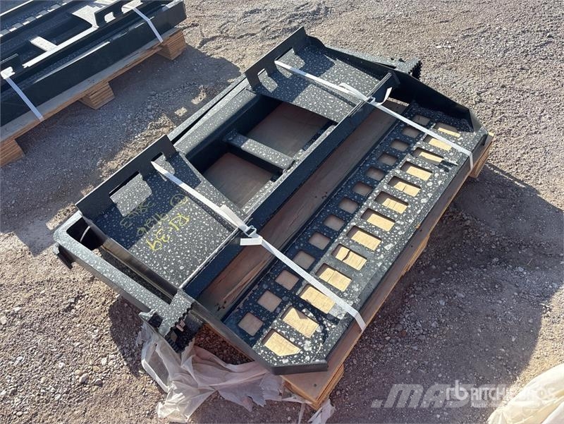 Skyway WSSBF-1150 45 in Skid Steer Forks (Unused) フォーク