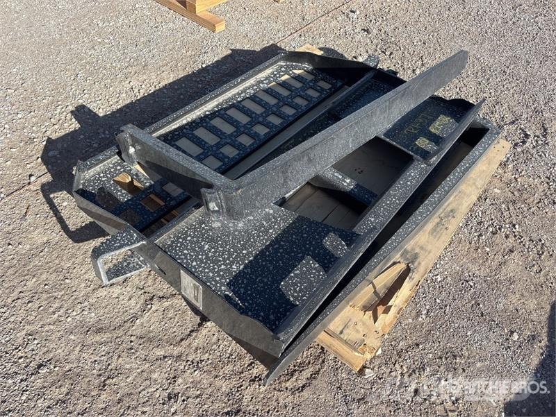 Skyway WSSBF-1150 45 in Skid Steer Forks (Unused) フォーク