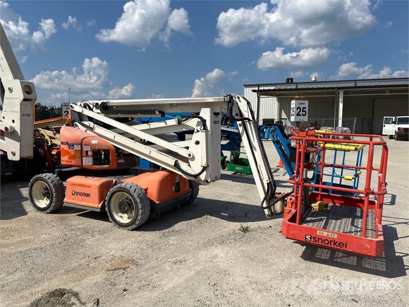 Snorkel A46JE 2WD Electric Articulating Boom Lift Articulated boom lifts