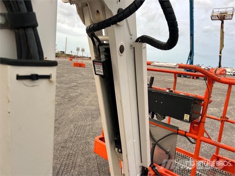 Snorkel A46JE 2WD Electric Articulating Boom Lift (Inopera Articulated boom lifts