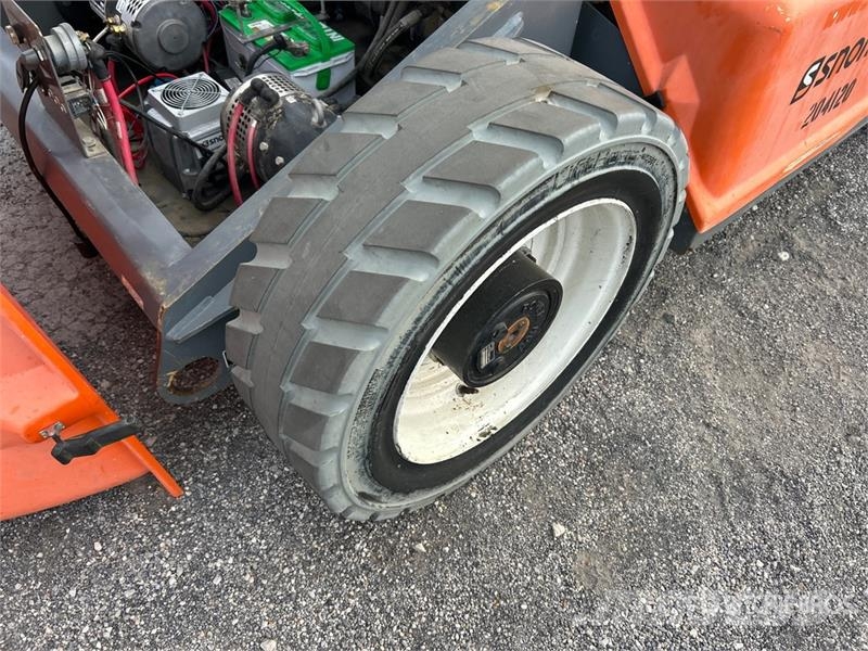 Snorkel A46JE 2WD Electric Articulating Boom Lift (Inopera Articulated boom lifts