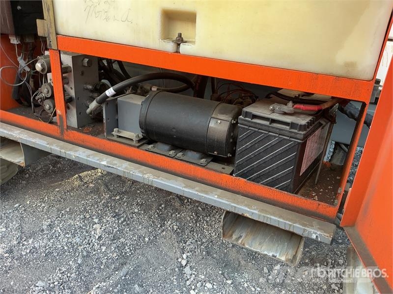 Snorkel S2770RT Diesel Scissor Lift Scissor lifts