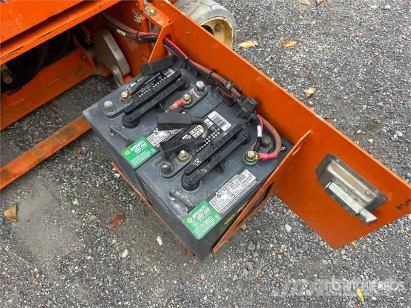 Snorkel TM12E Vertical Mast Lift Personenaufzüge