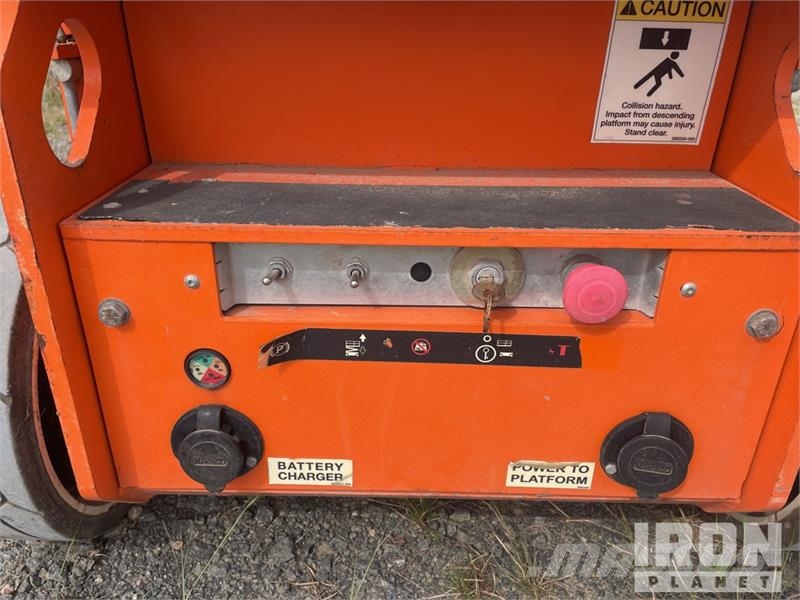 Snorkel TM12E Vertical Mast Lift Vertikaalsed mast tõstukid
