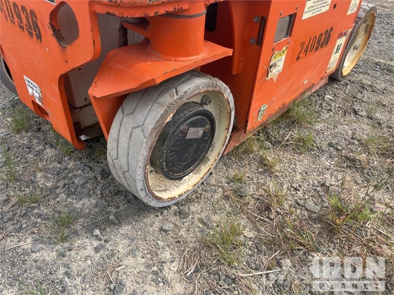 Snorkel TM12E Vertical Mast Lift Vertikaalsed mast tõstukid