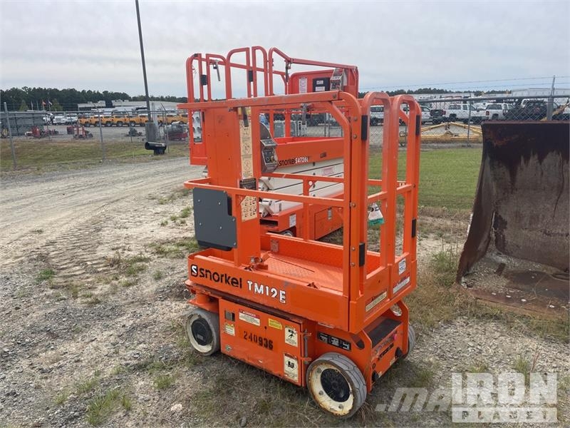 Snorkel TM12E Vertical Mast Lift Vertikaalsed mast tõstukid