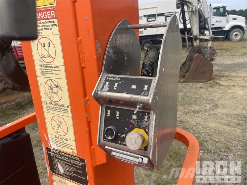 Snorkel TM12E Vertical Mast Lift Vertikaalsed mast tõstukid