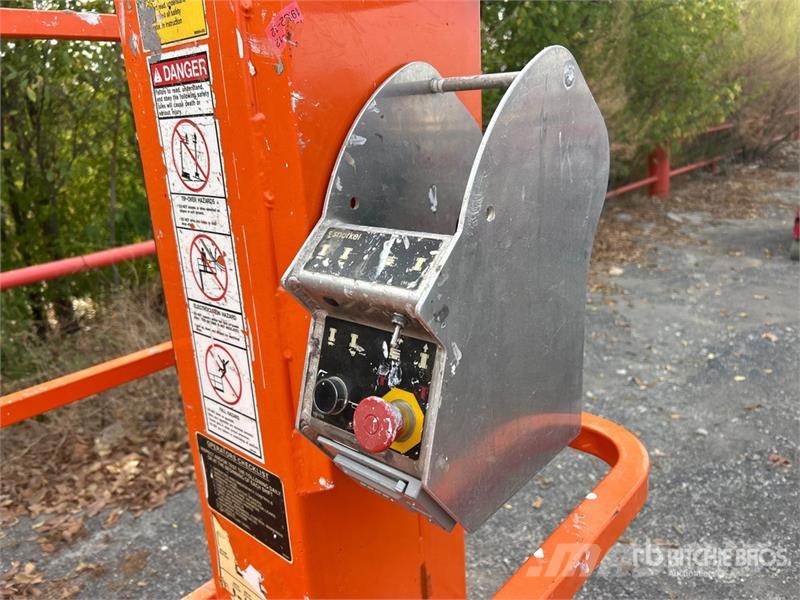 Snorkel TM12E Vertical Mast Lift Personenaufzüge