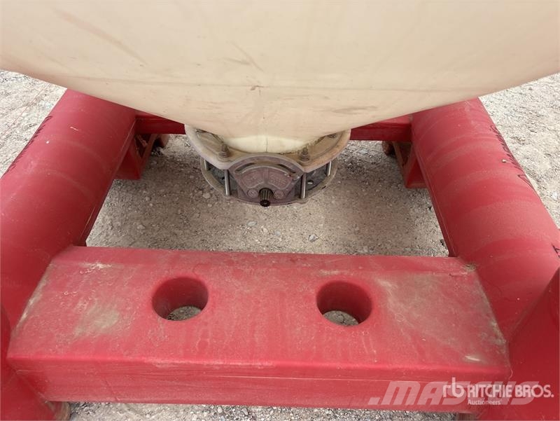 Snyder Flowmaster Plastic Hopper Otra maquinaria agrícola