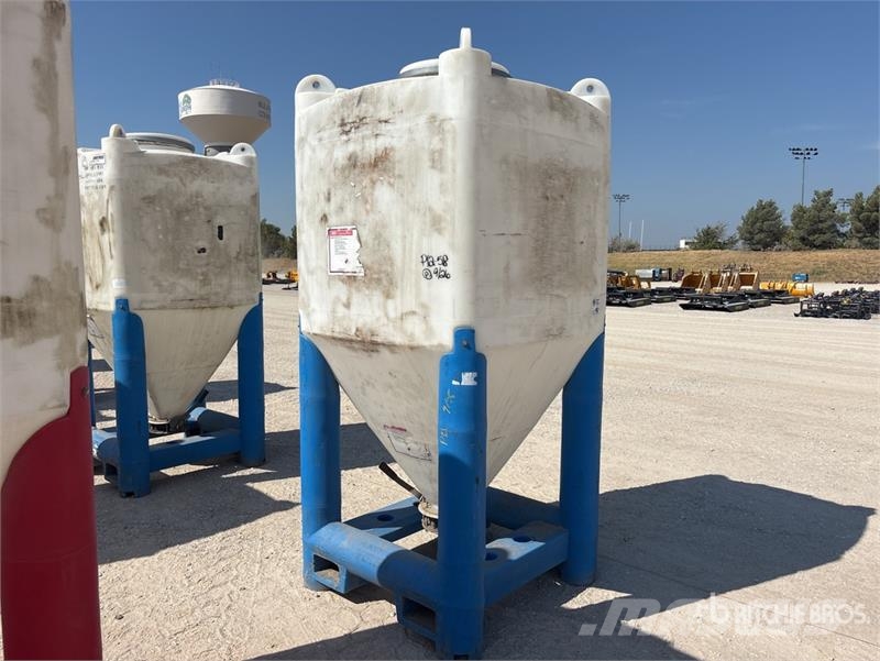 Snyder Flowmaster Plastic Hopper ماكينات زراعية - غير ذلك