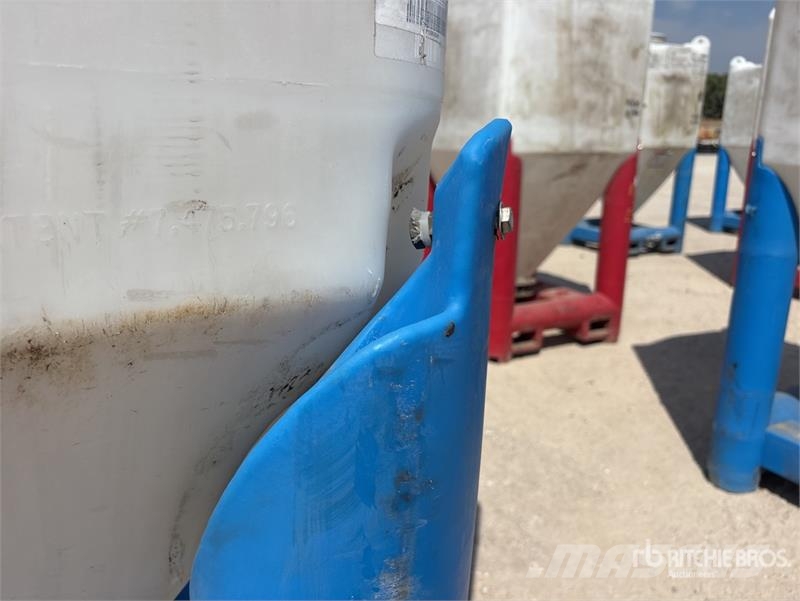 Snyder Flowmaster Plastic Hopper ماكينات زراعية - غير ذلك