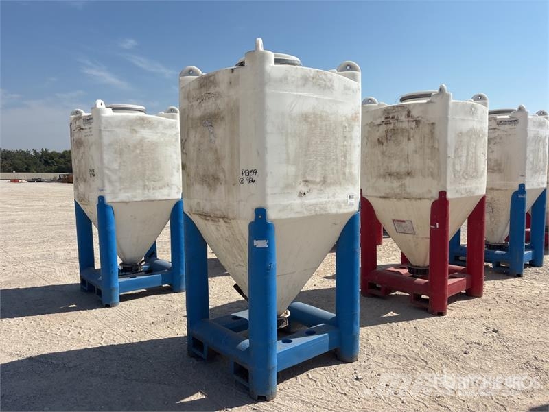Snyder Flowmaster Plastic Hopper ماكينات زراعية - غير ذلك